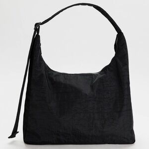 BAGGU Nylon Shoulder Bag – black